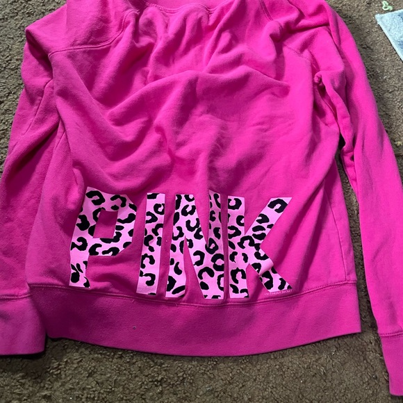 VS PINK Crewneck - Picture 3 of 3